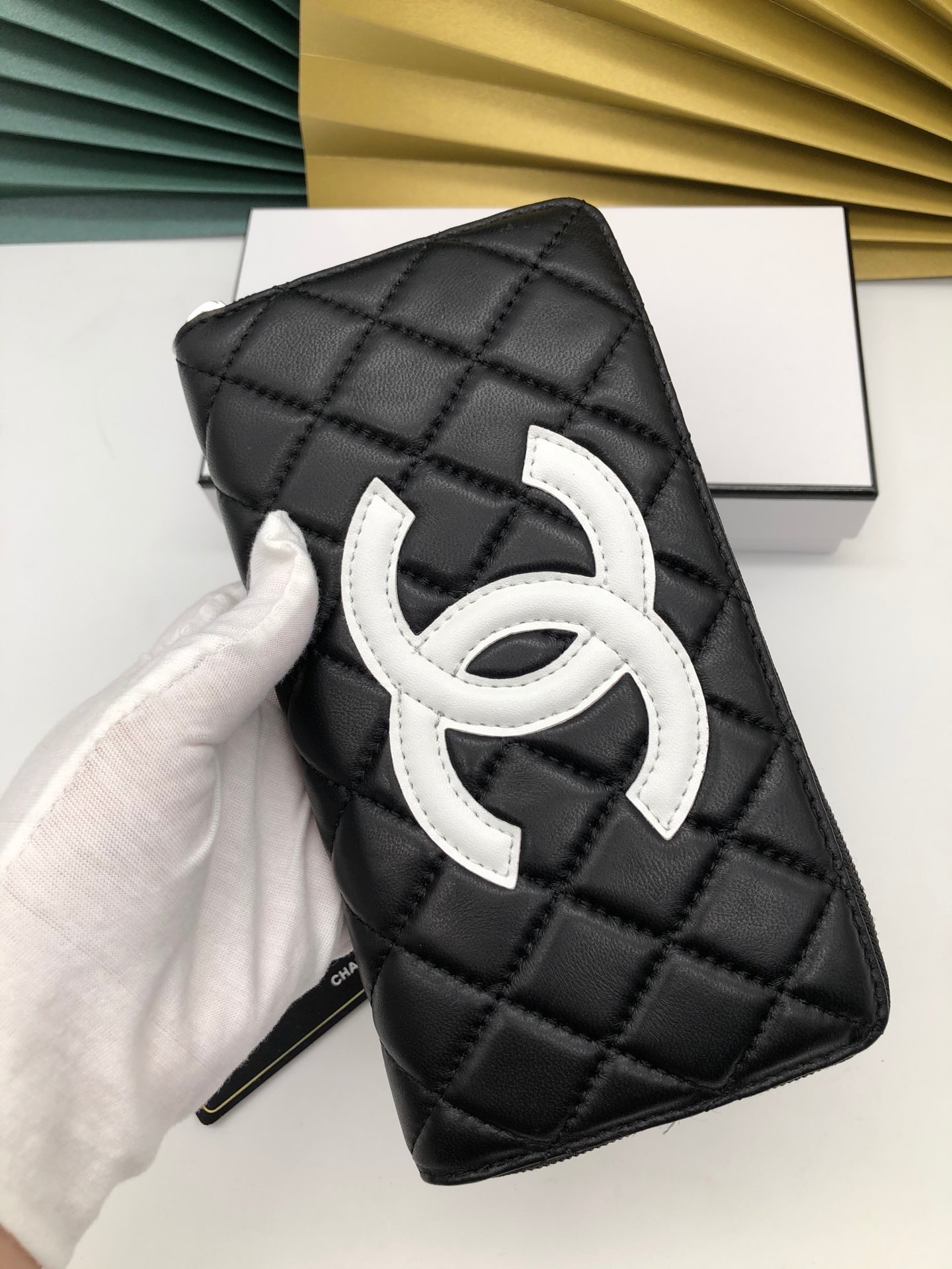 芸能人愛用Chanel シャネル 実物の写真 N品スーパーコピー財布代引き対応国内発送後払い安全必ず届く優良サイト